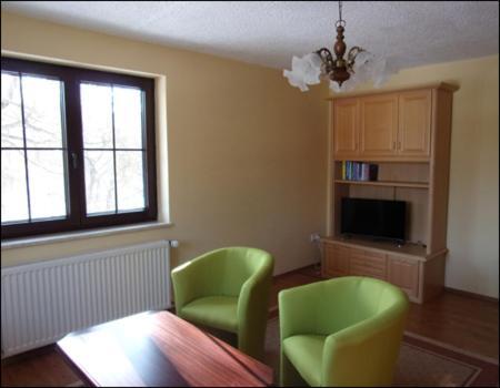Ferienwohnung Kohrener Land Ngoại thất bức ảnh